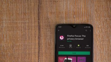 firefox focus app play store page on the display of a black mobi
